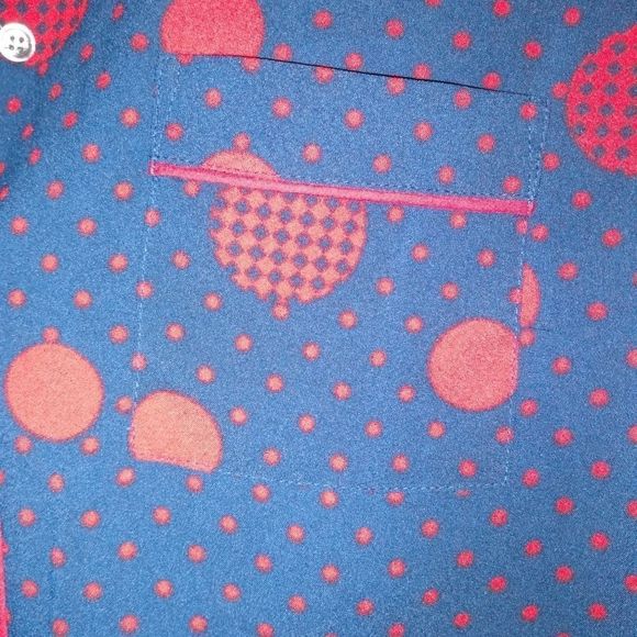 1901 Black and Red Shirt 🍒 - Picture 3 of 6